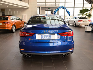 20152.0TFSI Limousine w^