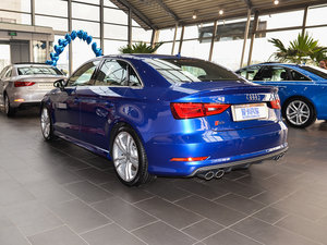 20152.0TFSI Limousine w^