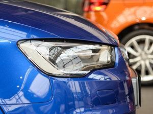 20152.0TFSI Limousine ^