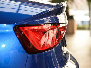 20152.0TFSI Limousine ^