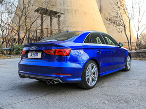 20152.0TFSI Limousine w^