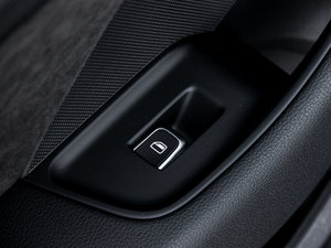 20152.0TFSI Limousine п؅^