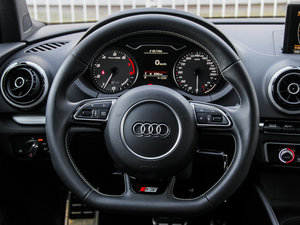 20152.0TFSI Limousine P