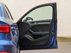 20152.0TFSI Limousine g