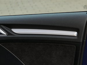 20152.0TFSI Limousine g