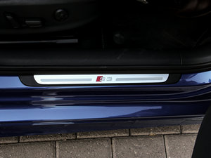 20152.0TFSI Limousine g