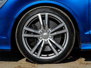 20152.0TFSI Limousine ^