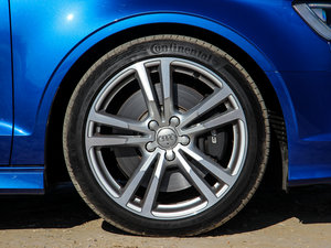 20152.0TFSI Limousine ݆Ȧ