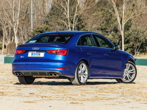 20152.0TFSI Limousine w^