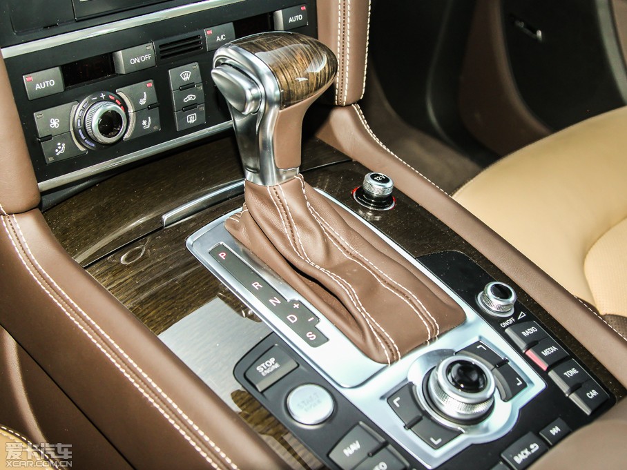 2014?yun)WQ7 35 TFSI ԽҰ