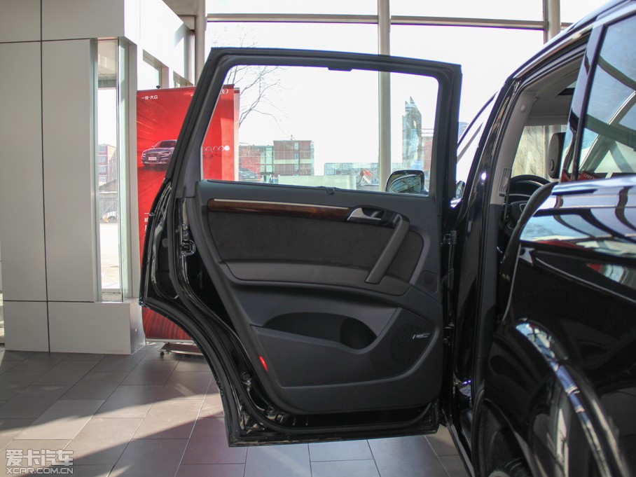 2014��W��Q7 40 TFSI �\����