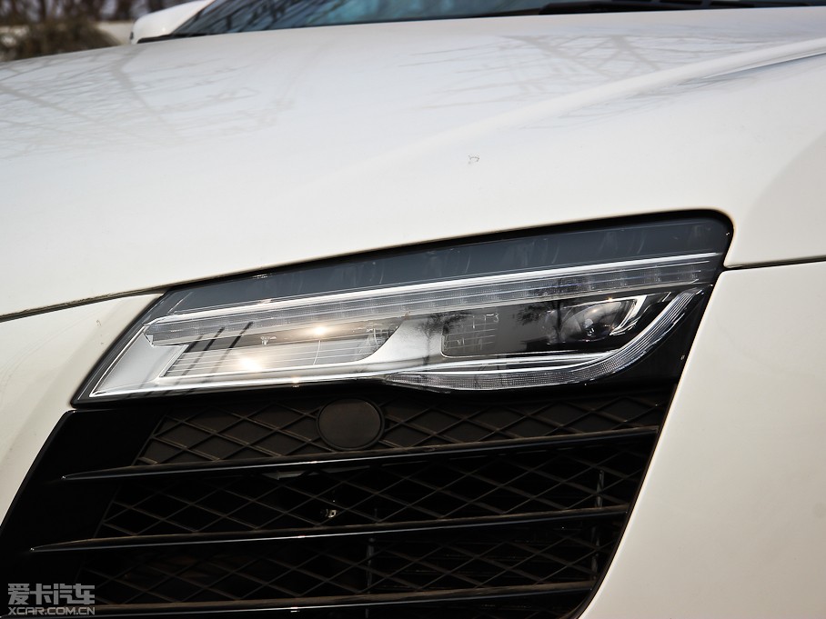 2014?yun)WR8 V8 Coupe