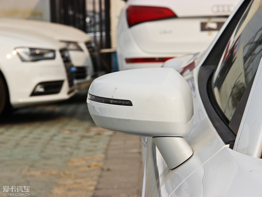 2014?yun)WR8 V8 Coupe