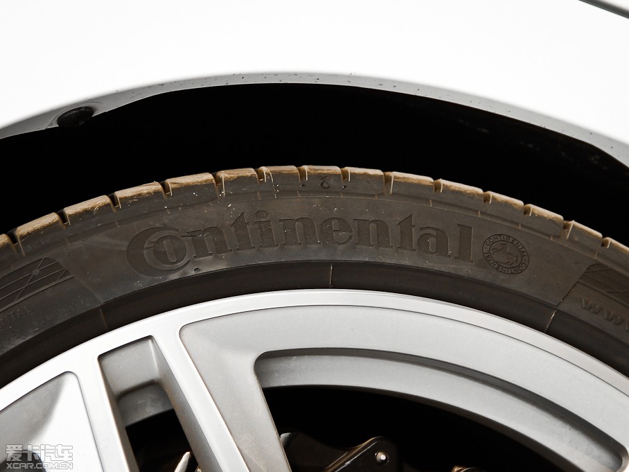 2014?yun)WR8 V8 Coupe