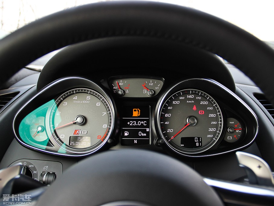 2014?yun)WR8 V8 Coupe