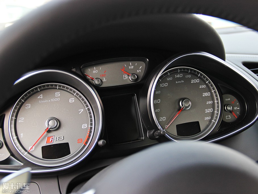 2014?yun)WR8 V8 Coupe