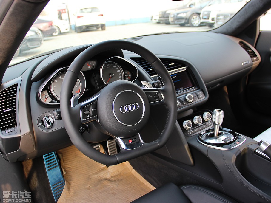 2014?yun)WR8 V8 Coupe