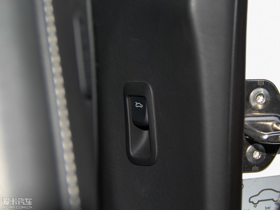 2014?yun)WR8 V10 Coupe