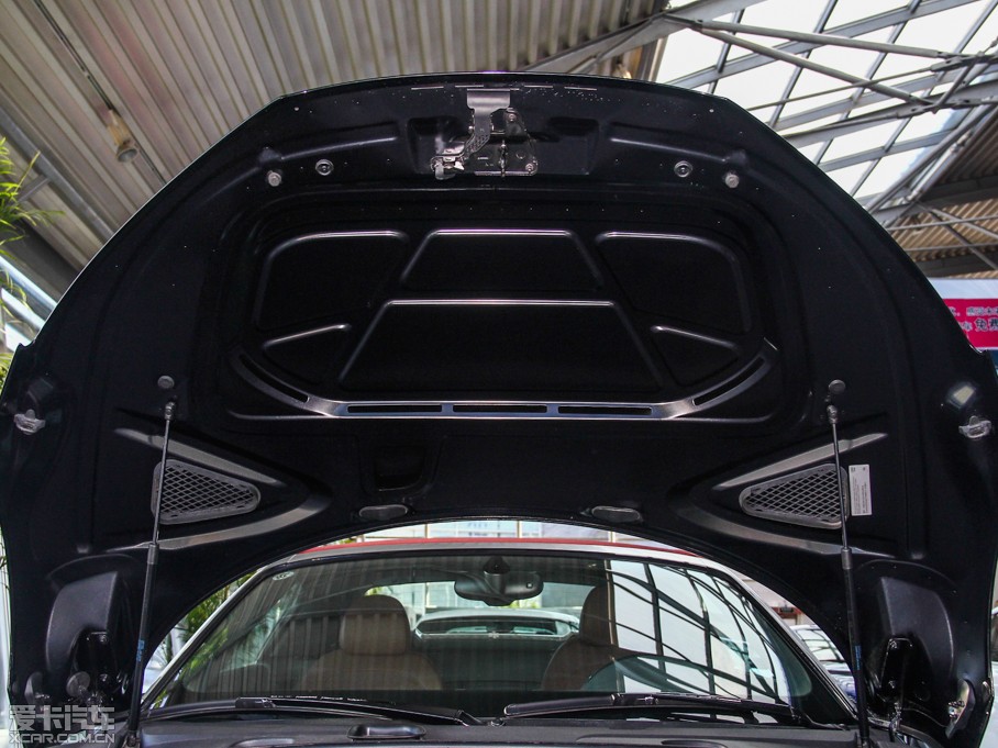 2014?yun)WR8 V8 spyder