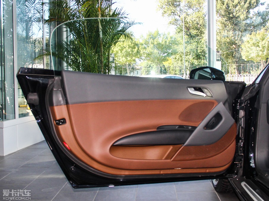 2014?yun)WR8 V8 spyder