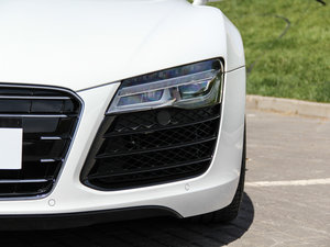2014款V10 Coupe 前雾灯