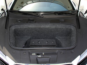 2014款V10 Coupe 行李厢空间