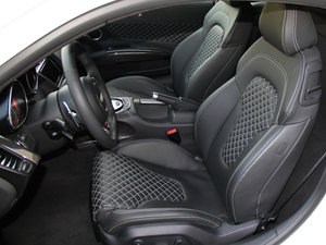 2014款V10 Coupe 主驾驶座椅