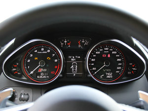 2014款V10 Coupe 仪表
