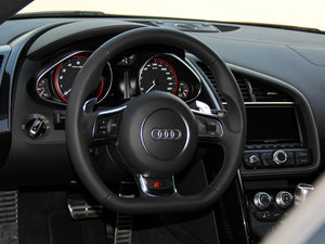 2014款V10 Coupe 方向盘