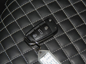 2014款V10 Coupe 车钥匙
