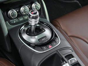 2014款V8 spyder 换挡杆