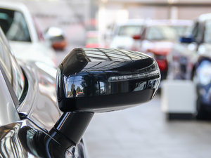 2014款V8 spyder 后视镜