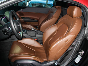 2014款V8 spyder 主驾驶座椅
