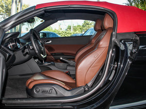 2014款V8 spyder 前排空间
