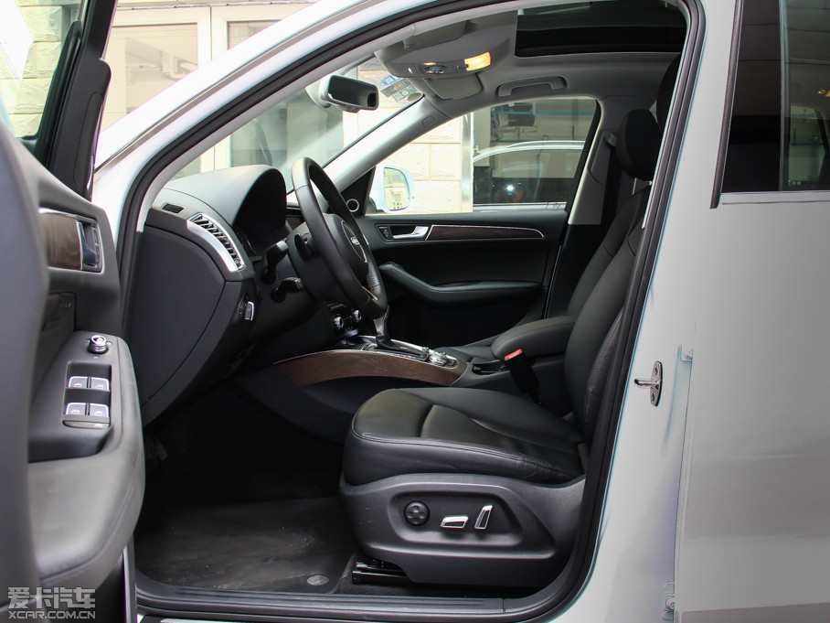 2013?yun)WQ5 hybrid 40TFSI hybrid quattro