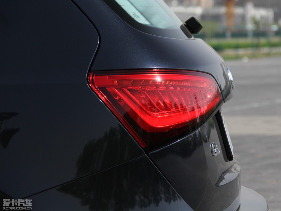 2013?yun)WQ5 hybrid 40TFSI hybrid quattro