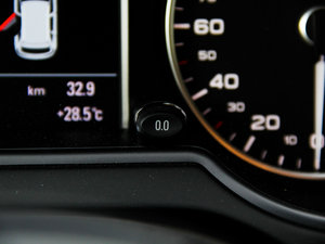 201340TFSI hybrid quattro п؅^