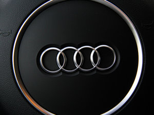 201340TFSI hybrid quattro п؅^