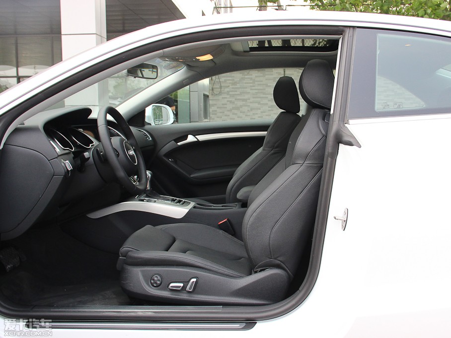 2013WA5 Coupe 40TFSI