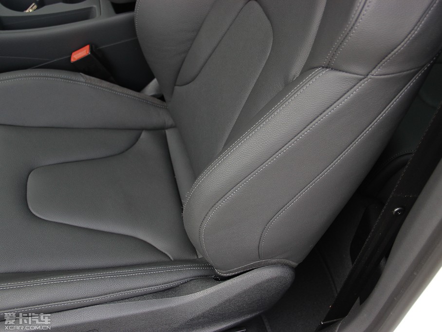 2013?yun)WA5 Coupe 40TFSI