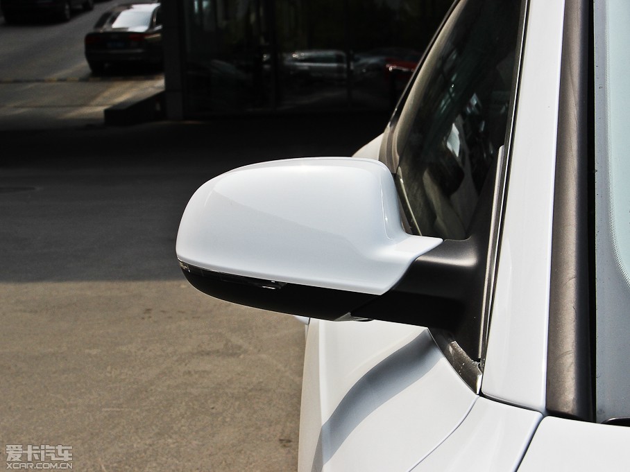 2013?yun)WA5 Coupe 40TFSI