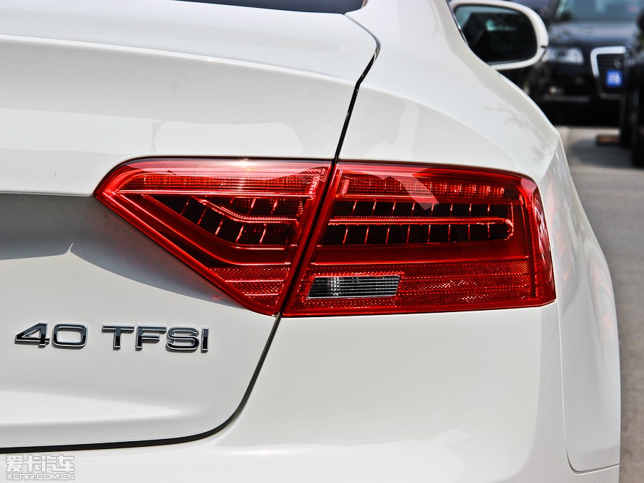 2013?yun)WA5 Coupe 40TFSI