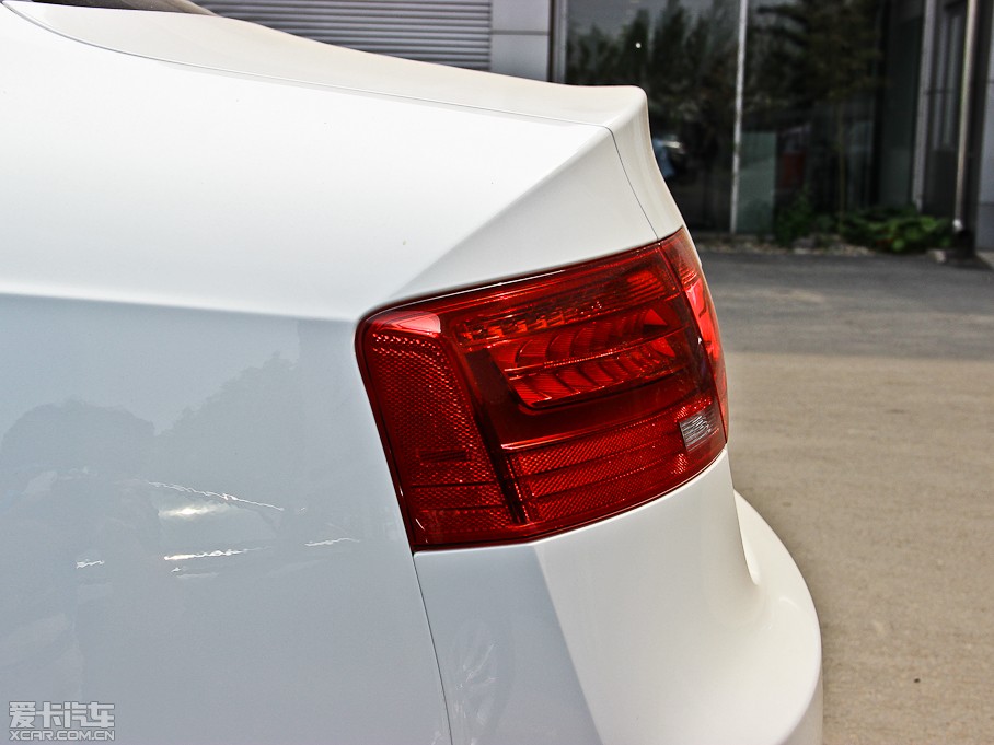 2013WA5 Coupe 40TFSI