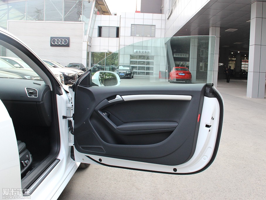 2013WA5 Coupe 40TFSI