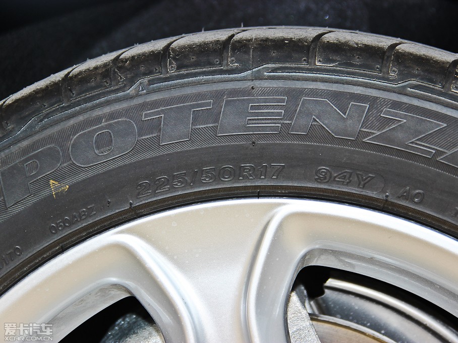 2013?yun)WA5 Coupe 40TFSI