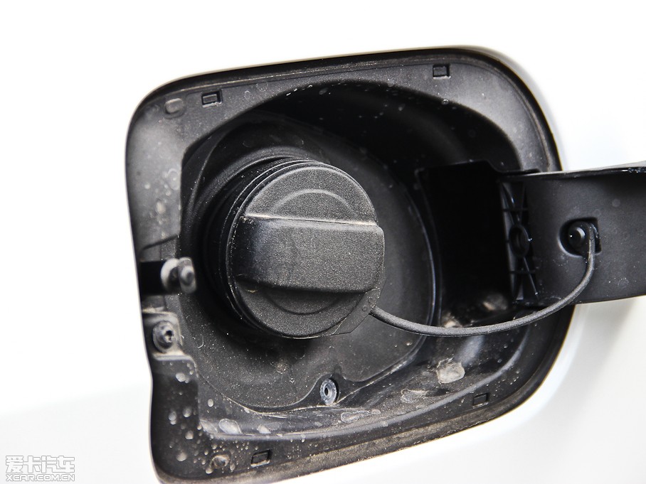 2013?yun)WA5 Coupe 40TFSI