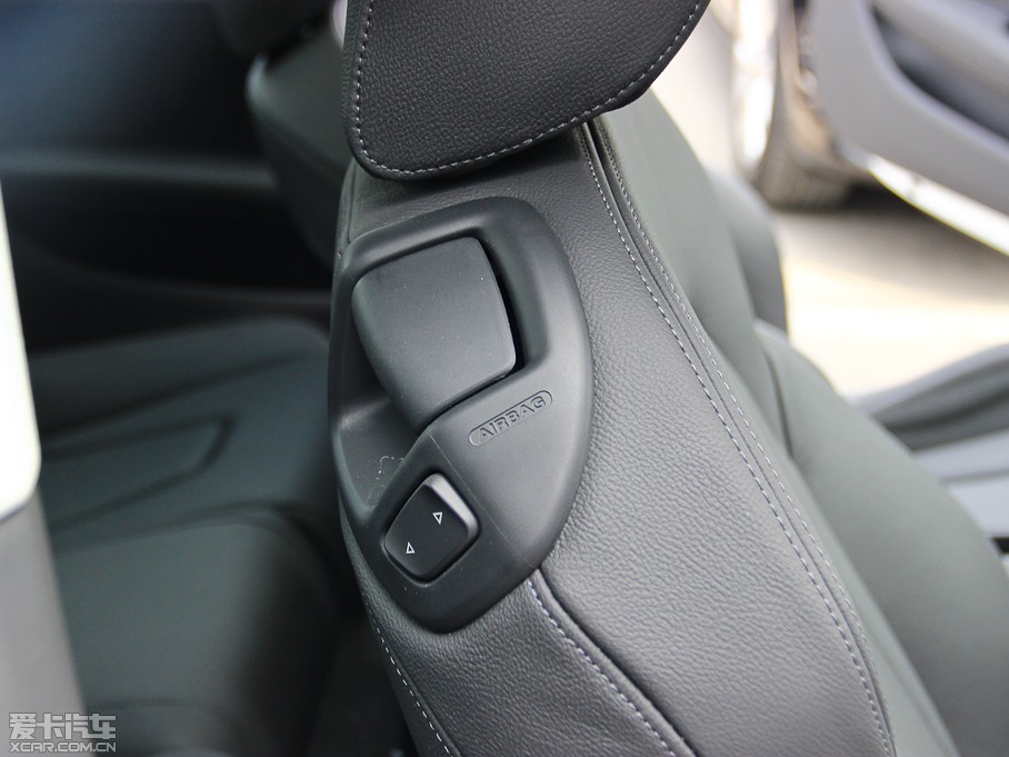 2013WA5 Coupe 40TFSI