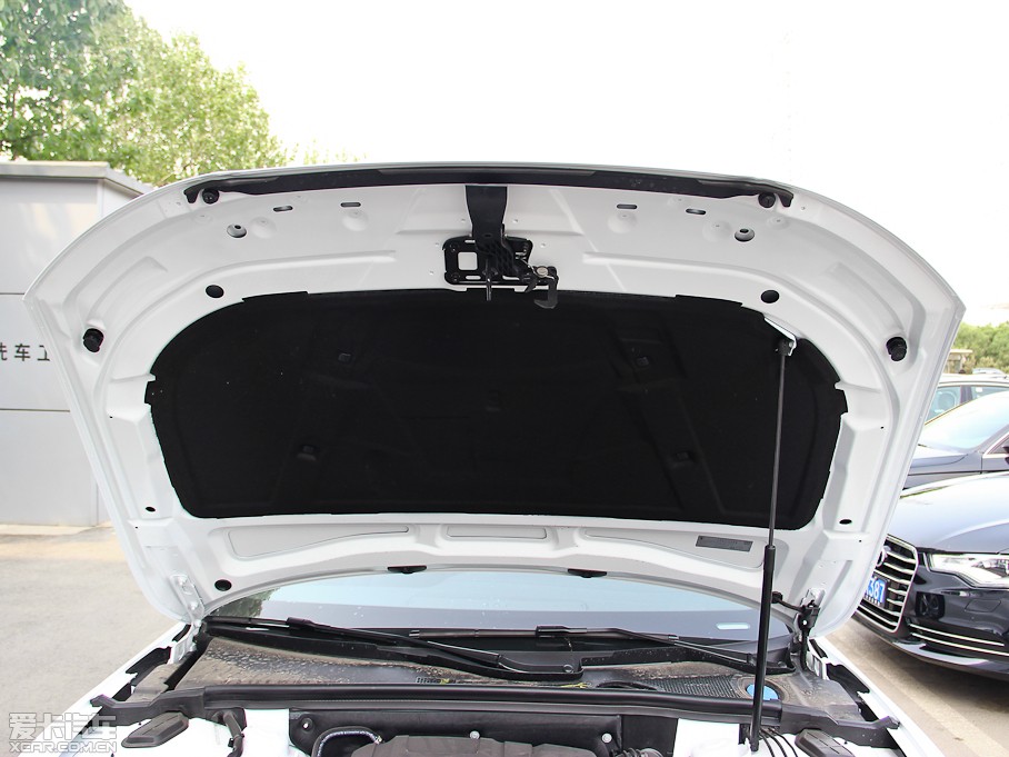 2013WA5 Coupe 40TFSI