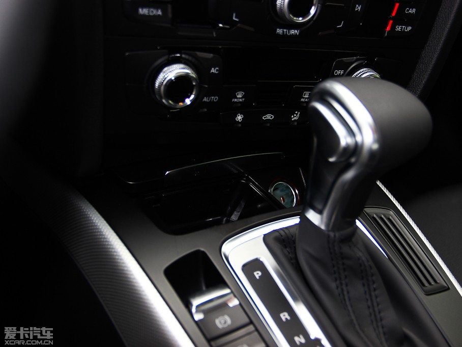 2013WA5 Coupe 40TFSI