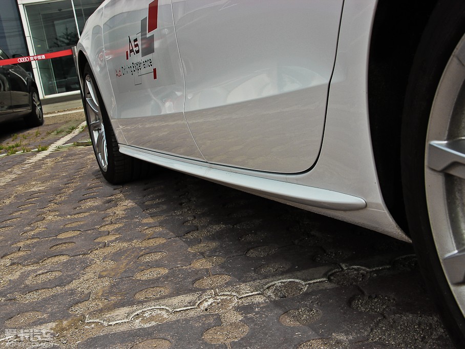 2013?yun)WA5 40TFSI L(fng)а